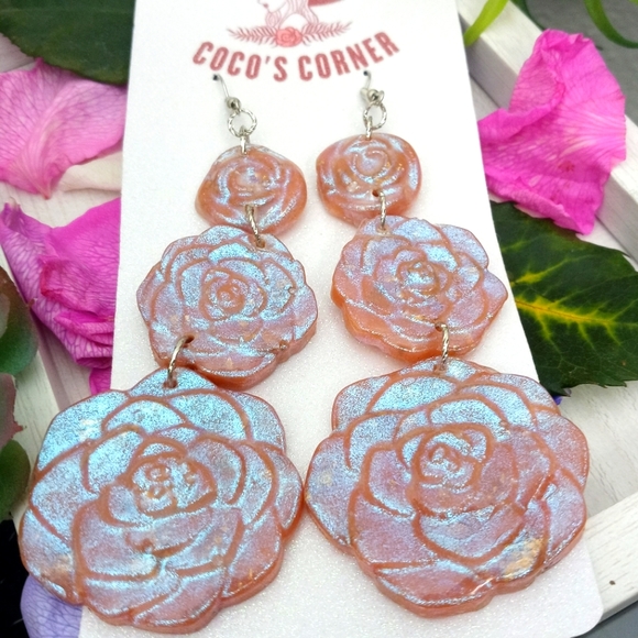 Color shifting rose dangle earrings - Picture 3 of 10